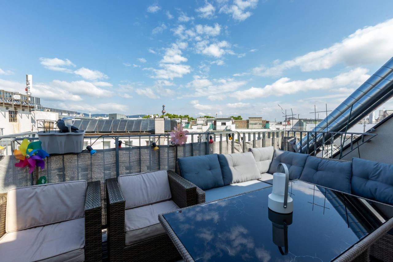 Julius 28 - Duplex 5 Mins To Center Apartment